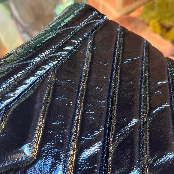 SAINT LAURENT Loulou Medium Black Patent Y Quilted Monogram Chain Shoulder Bag - Picture 13 of 16